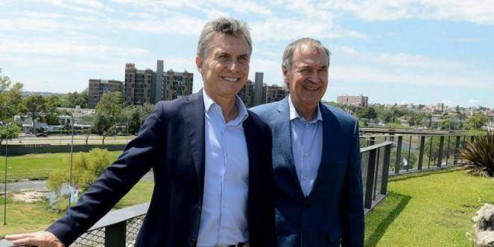 Schiaretti le cumpli el deseo a Macri: cerr la paritaria estatal cordobesa para 2018 en el 11% ms gatillo