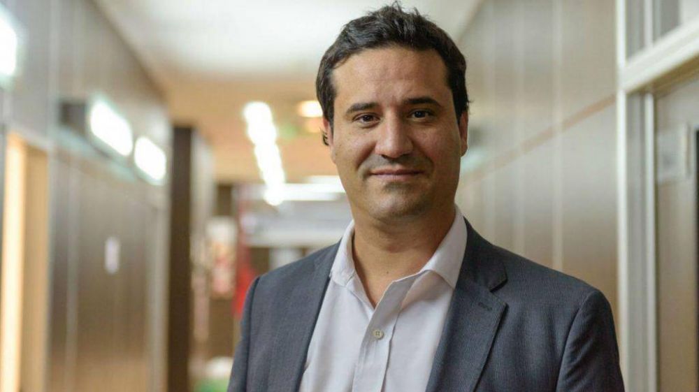 Abad critica la intenci�n de Arroyo de quitarle beneficios a los teatros: �Es contradictorio�
