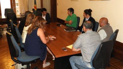 L�pez se reuni� con representantes de Unicen y Apla