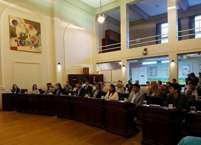 A L�pez se le complica hasta ponerle fecha a la sesi�n de tratamiento de la ley fiscal impositiva