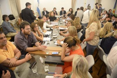 Lacunza pis� la Legislatura para consensuar con propios y ajenos la adhesi�n al pacto fiscal