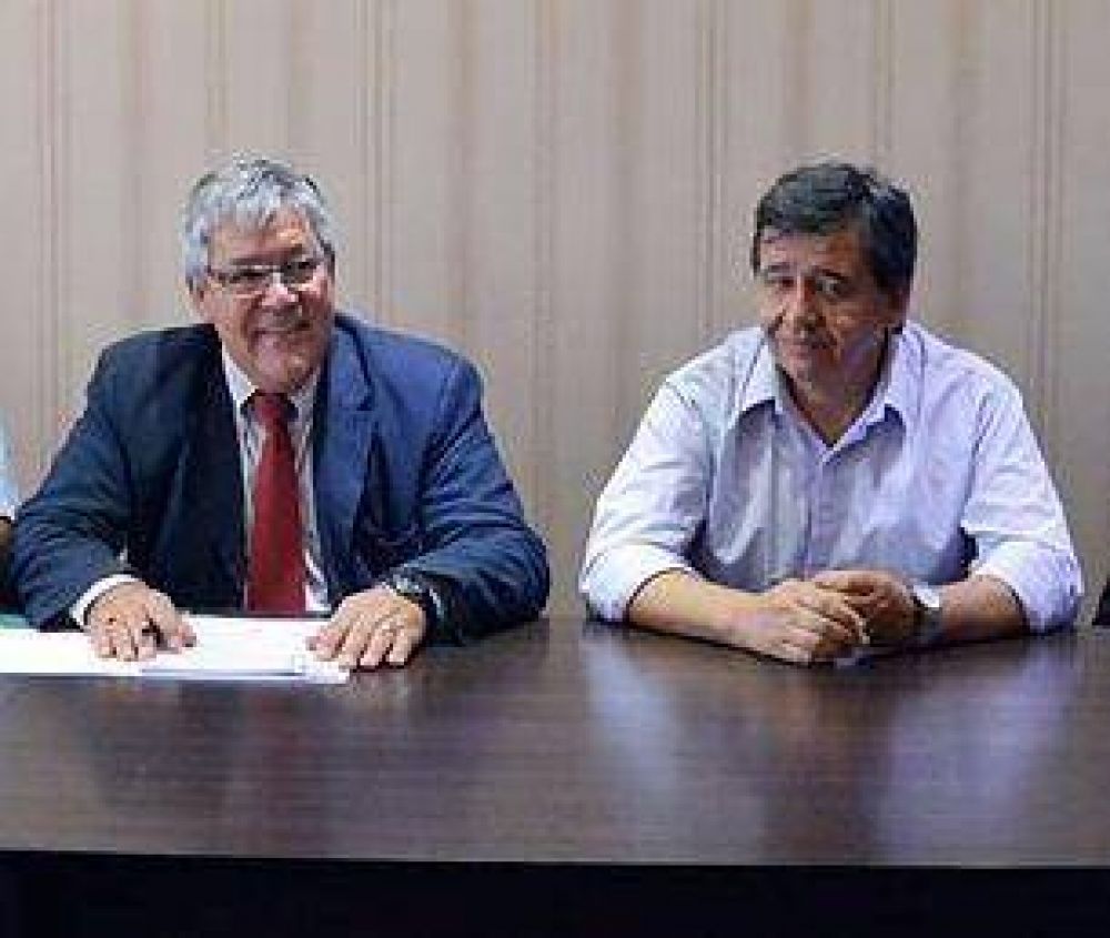Pagani seguir� como director del Iosper: �No hay incompatibilidad estatutaria�, explic� 