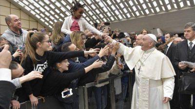 La Navidad de Jes�s: el m�s grande gesto de amor de Dios. Catequesis del Papa
