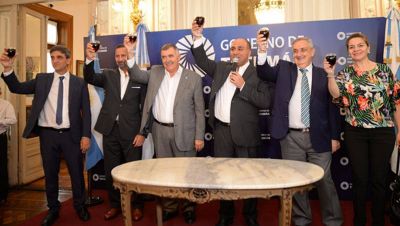Manzur agradeci� el respaldo en las urnas durante el brindis de Fin de A�o