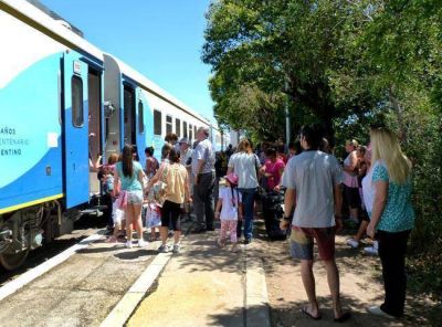 Ferroviarios despedidos fueron incorporados a la Provincia