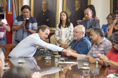Firmaron el pase a planta de cinco mil trabajadores