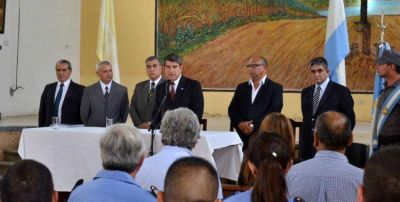 En medio del esc�ndalo, se fue Snaider y nombraron nuevas autoridades en Villa Urquiza
