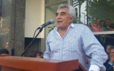 Guincheros anuncian medidas de fuerza en el sector arenero de la Provincia