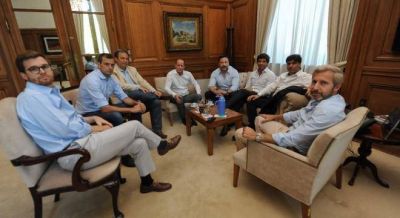 Los intendentes peronistas fueron a la Rosada y marcan otro paso de distancia de Cristina