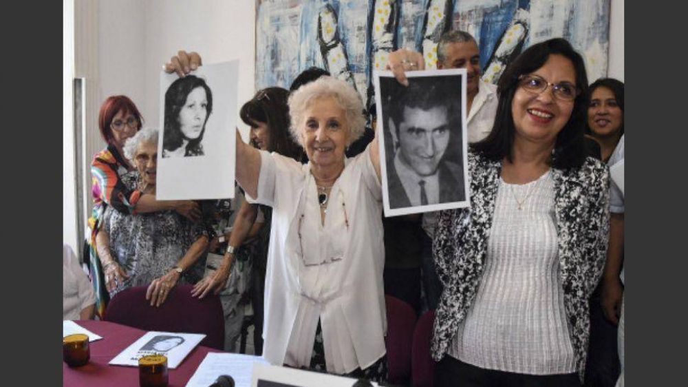 La nieta 127 es hija de una pareja de militantes Montoneros desaparecidos