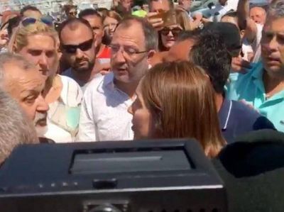 Mar del Plata no la hace feliz a Vidal: Se enfrent� cara a cara con Guardavidas