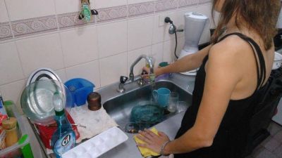 Falta de agua y cortes de luz en plena ola de calor y a horas del A�o Nuevo