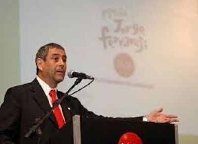 Ferraresi anunci� que Avellaneda �no acepta la extorsi�n de Vidal� e incorpora 800 trabajadores