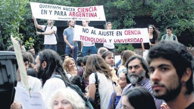 Sigue la pol�tica de desfinanciar