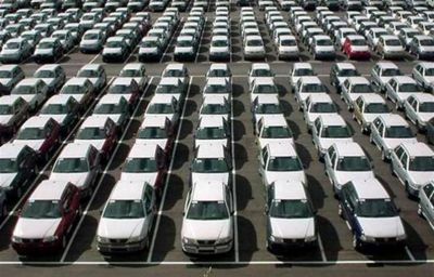 M�s de 10 mil autos esperan en el puerto de Z�rate la rebaja de impuestos argentina