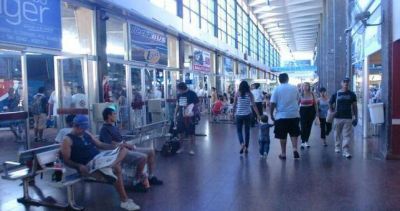 M�s despidos en el sector privado: 23 empleados de la terminal de �mnibus de Santa Fe