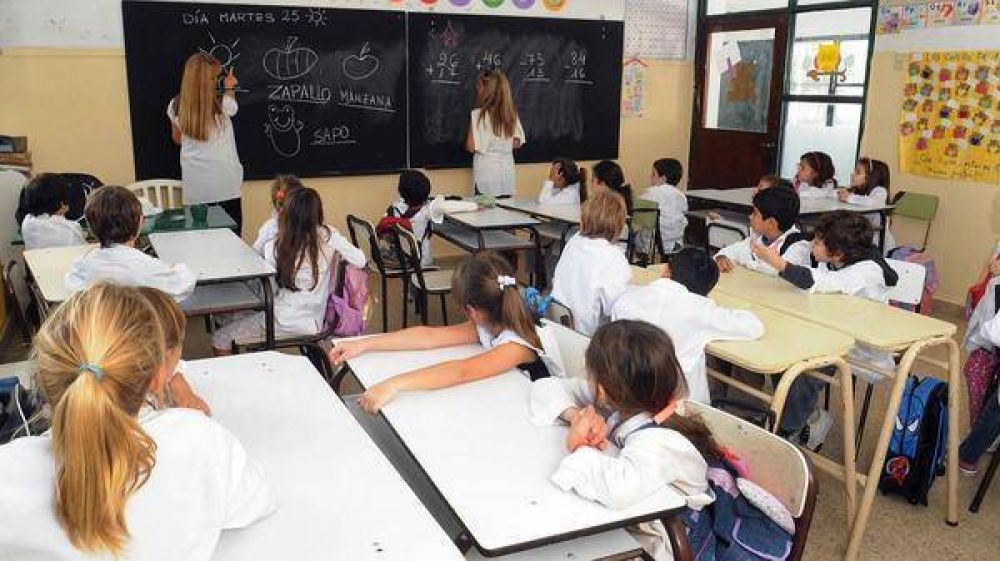 En 2017 titularizaron cargos m�s de 23 mil docentes y se incorporaron nueve escuelas Nina 
