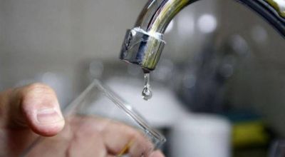 Intendentes salen a quejarse por el servicio de agua
