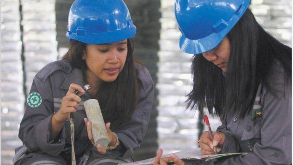 Solo el 20% de las mujeres inicia juicios contra el sistema de riesgos del trabajo