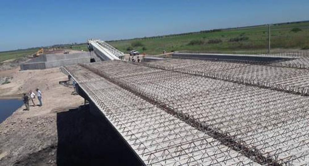 Avanza la obra del puente sobre el Arroyo Saladillo Amargo