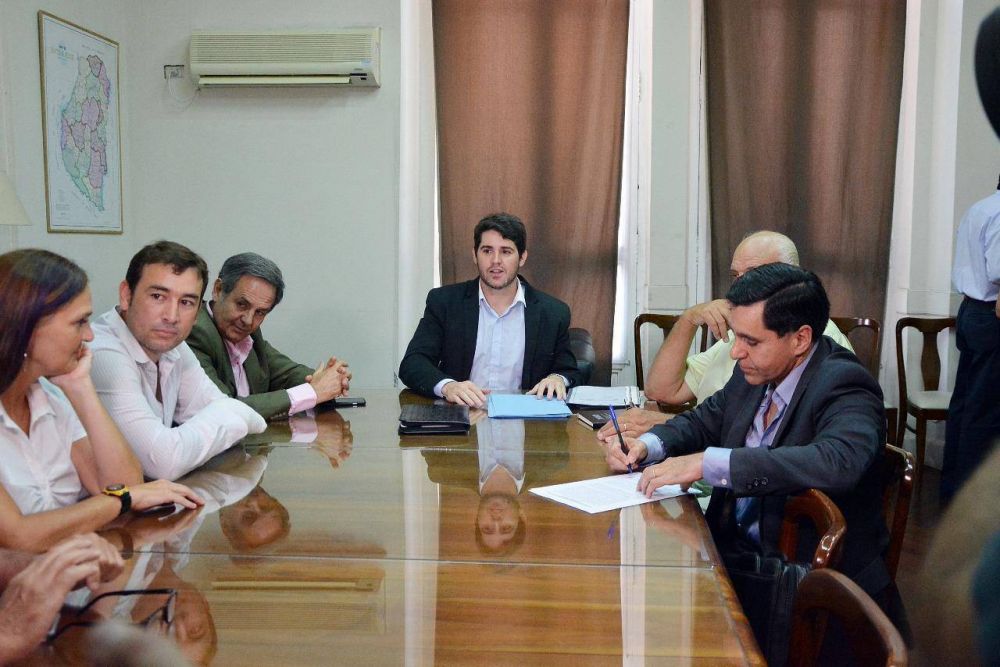 Gobierno y entidades privadas conformaron el Consejo Asesor Productivo de Entre R�os