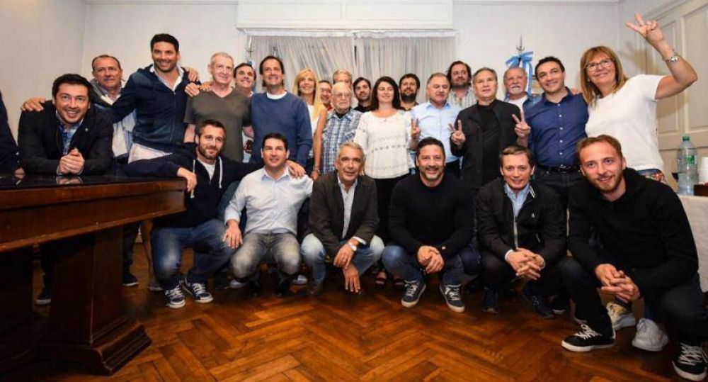 Men�ndez convocar� al Congreso del PJ para el 16 de febrero en el interior de la Provincia