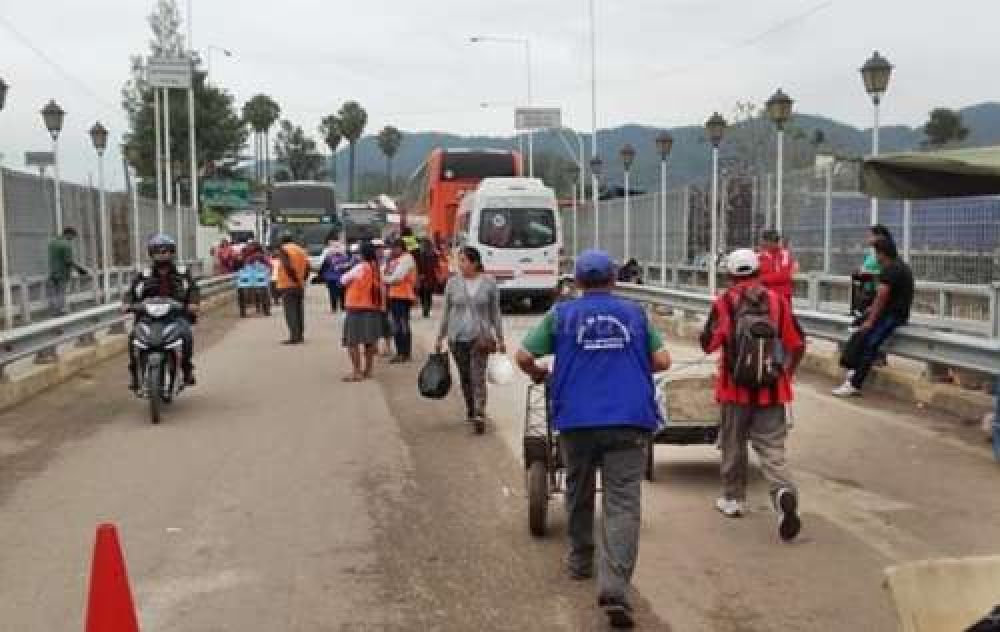  M�ndez subi� 100% el peaje a camioneros para arreglar las calles, pero 