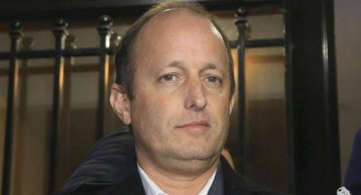 Insaurralde se sum� a la ola de Cambiemos y recort� 