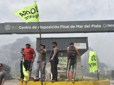 Vidal volvi� a actuar de �bombero� y apag� el �incendio pol�tico-sindical� de la basura