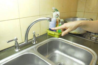 20 d�as sin agua y AySA no responde