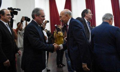 El Gobierno insiste en ampliar la Corte pero el PD no afloja