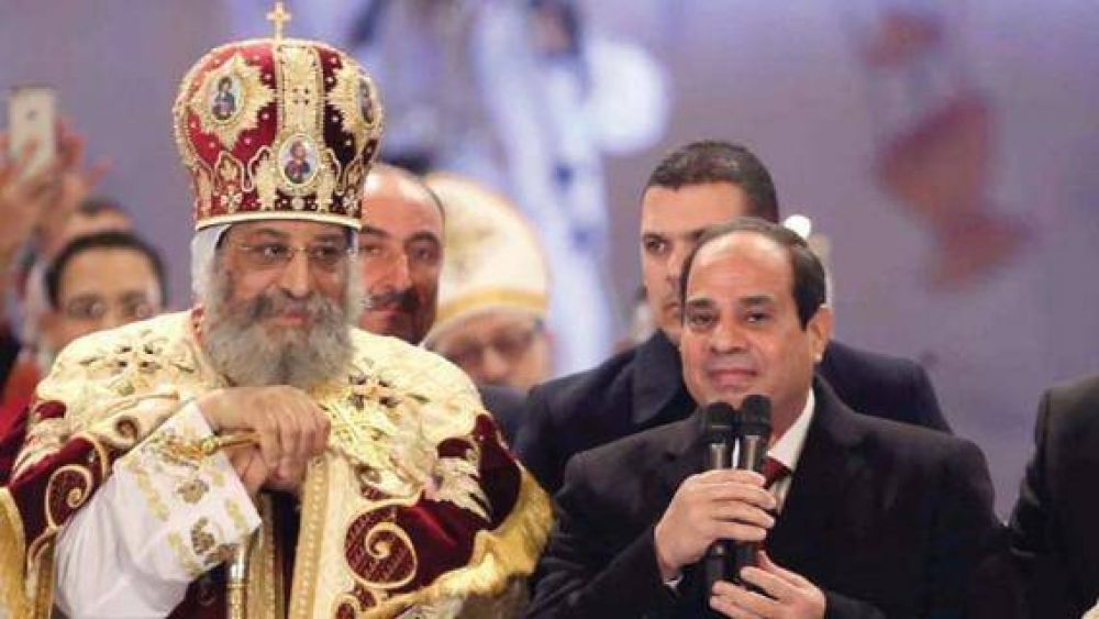 �Ninguno puede dividirnos�. Al Sisi abraza a los coptos