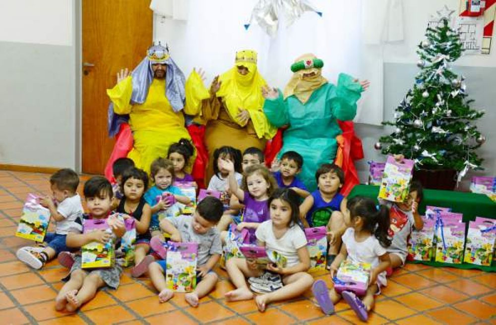 Los Reyes Magos visitaron las Unidades de Desarrollo Infantil de San Fernando 