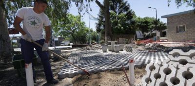 Lan�s Oeste: Renuevan el parque Gral San Mart�n