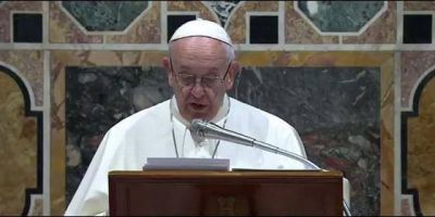 El Papa, al Cuerpo Diplom�tico: 