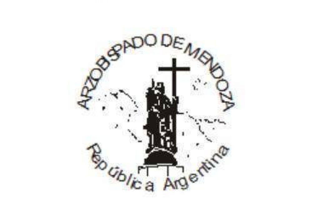 dvierten sobre una persona que no acredita constancia de ser sacerdote cat�lico