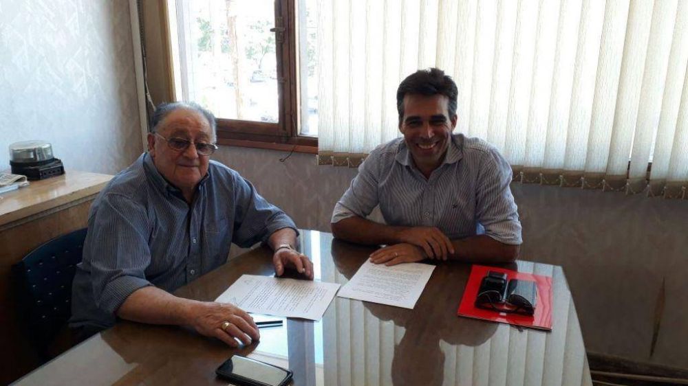 La municipalidad mejora su Internet: La Usina Popular Cooperativa firma nuevo convenio