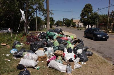 Berisso tapada por la basura por un conflicto que paraliz� la recolecci�n