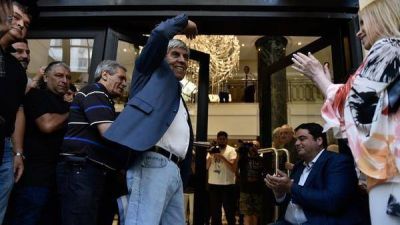 El detr�s de escena del acto de Hugo Moyano: los reproches del l�der camionero y la respuesta de los funcionarios