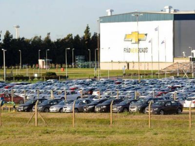 Reincorporan a 15 trabajadores y construir�n nuevo modelo de auto en la planta de General Motors