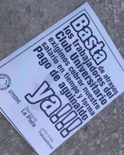 Club Universitario: los trabajadores protestan por falta de pago y paralizar�an todas las actividades