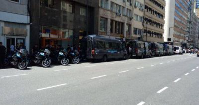 Bergman cop� con Infanter�a el Ministerio para desarticular una protesta contra los despidos