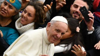 El Papa: no meter prisa a los feligreses recogidos en el silencio durante la misa