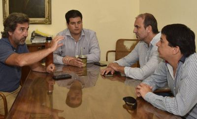 �Nueva figura del Ejecutivo?. Issin y Bustillo recibieron a  funcionarios nacionales
