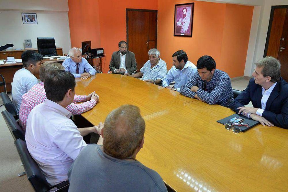 El ministro de Gobierno recibi� a familiares de Nahuel Salvatierra