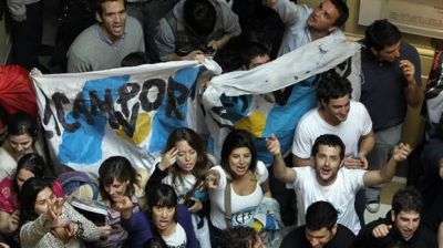 La C�mpora difundi� un comunicado para defender a los sindicalistas