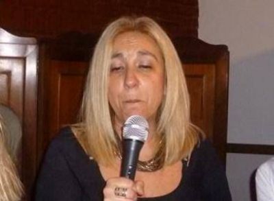 Andrea Perestiuk : �El secretario de Econom�a Serrano falta la verdad�