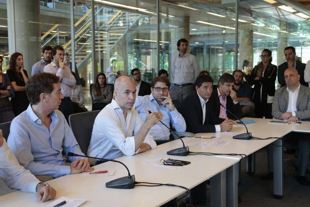 Larreta reduce cargos pol�ticos y la inversi�n en obras, para compensar la baja de impuestos
