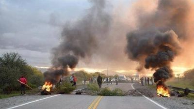 Tabacaleros y Producci�n se re�nen para destrabar deuda