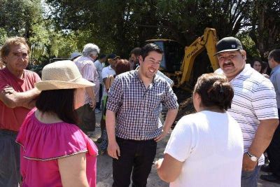 Las cloacas llegaron al barrio Carumb� de Tortuguitas